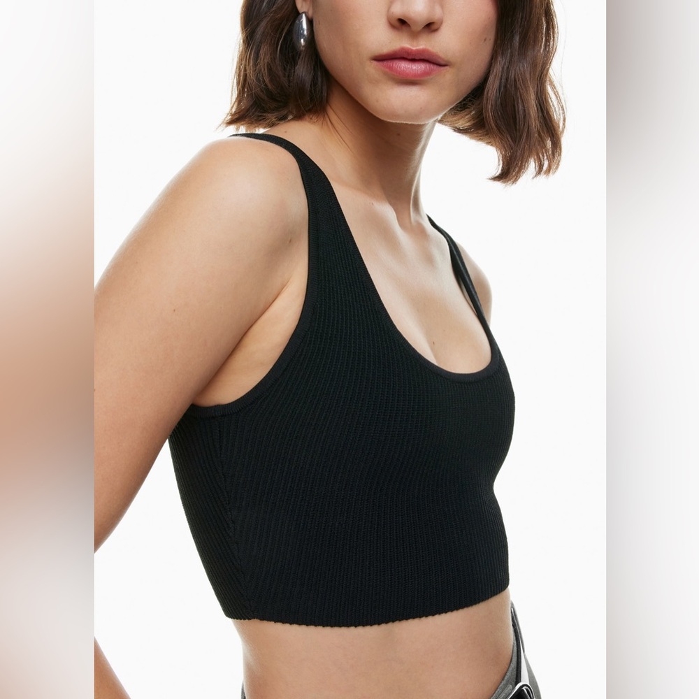 Babaton Sculpt Knit Scoopneck Cropped Tank